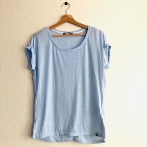 The North Face baby blue round neck t-shirt with cuffed short sleeves Small